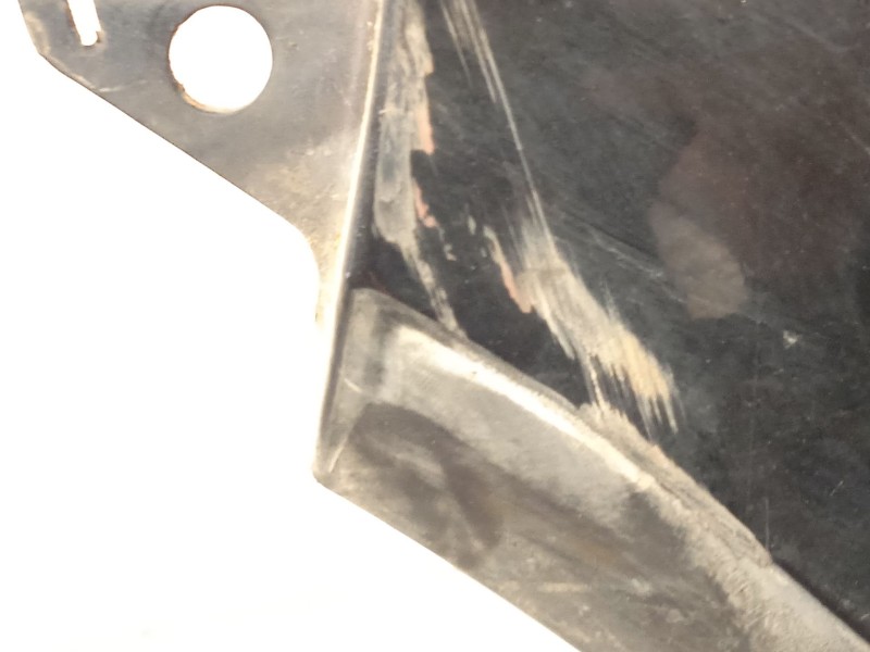 Recambio de aleta delantera izquierda para volkswagen touareg (7la) 2.5 tdi referencia OEM IAM 7L6821101K  