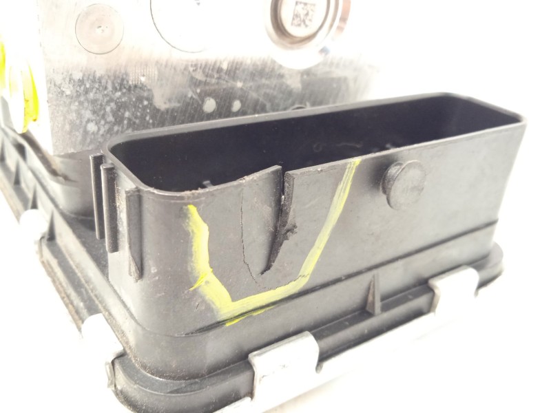 Recambio de abs para hyundai kona klass 2wd referencia OEM IAM 58900J9300 28517344093 06210273744