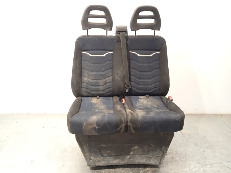 Recambio de asiento delantero derecho para iveco daily vi furgoneta 33s16, 35s16, 35c16, 40c16, 50c16 referencia OEM IAM 5802813