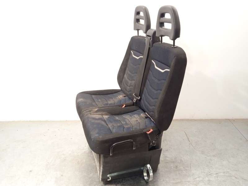 Recambio de asiento delantero derecho para iveco daily vi furgoneta 33s16, 35s16, 35c16, 40c16, 50c16 referencia OEM IAM 5802813