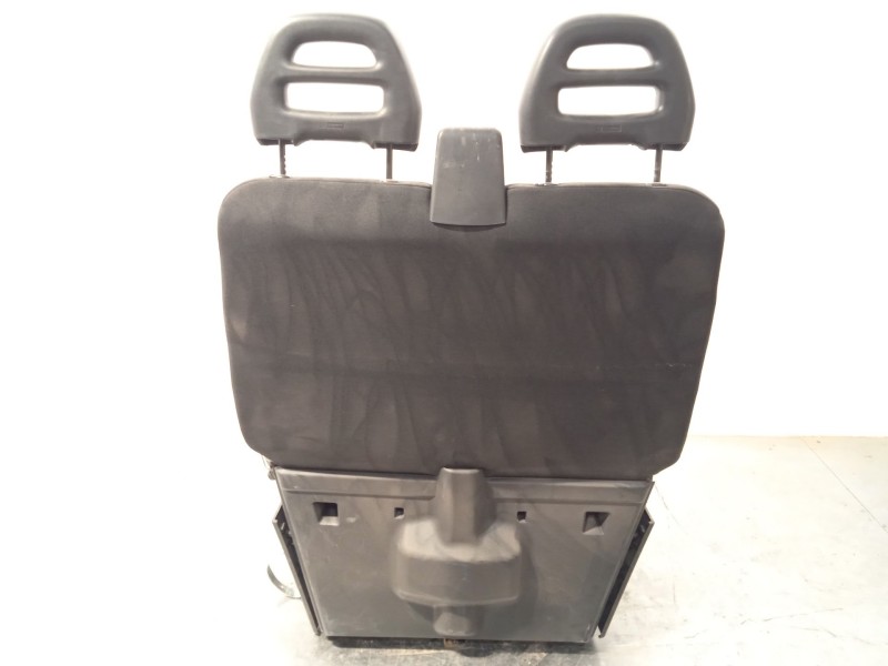 Recambio de asiento delantero derecho para iveco daily vi furgoneta 33s16, 35s16, 35c16, 40c16, 50c16 referencia OEM IAM 5802813
