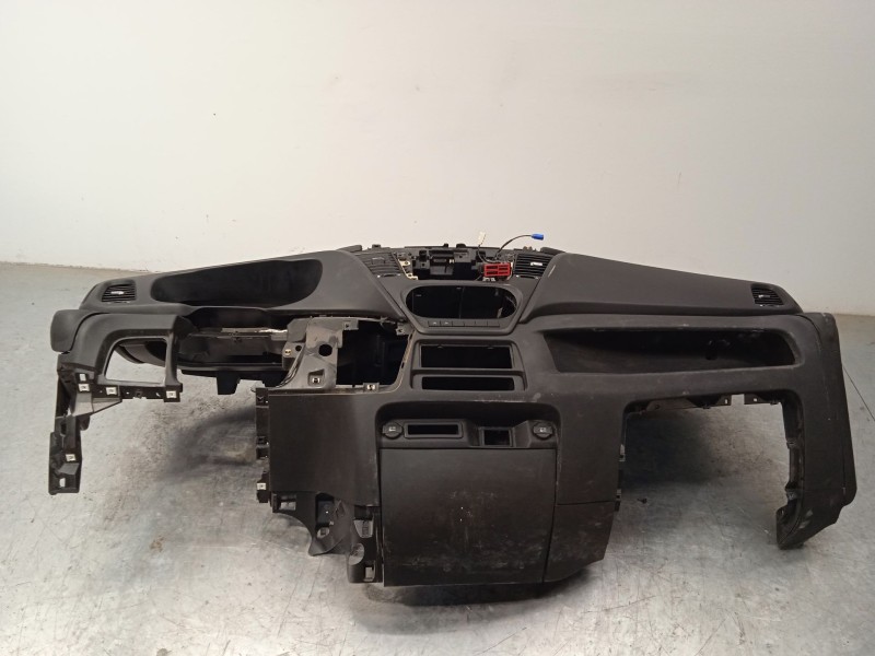 Recambio de salpicadero para iveco daily vi furgoneta 33s16, 35s16, 35c16, 40c16, 50c16 referencia OEM IAM 5802518566  