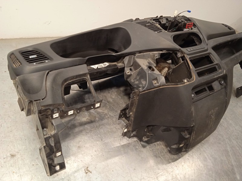 Recambio de salpicadero para iveco daily vi furgoneta 33s16, 35s16, 35c16, 40c16, 50c16 referencia OEM IAM 5802518566  