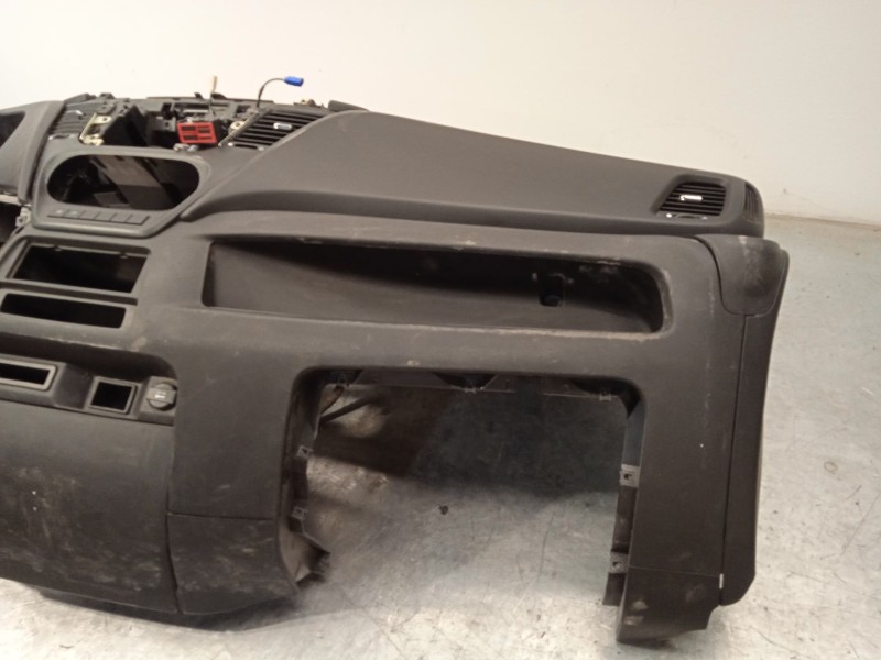 Recambio de salpicadero para iveco daily vi furgoneta 33s16, 35s16, 35c16, 40c16, 50c16 referencia OEM IAM 5802518566  