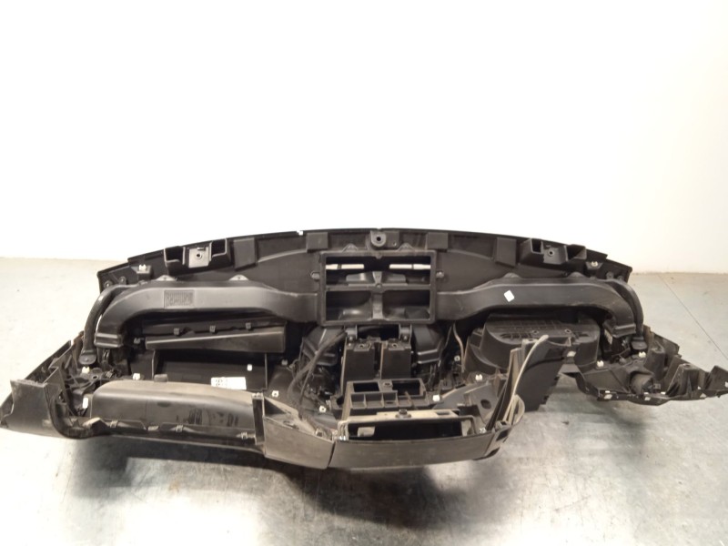 Recambio de salpicadero para iveco daily vi furgoneta 33s16, 35s16, 35c16, 40c16, 50c16 referencia OEM IAM 5802518566  