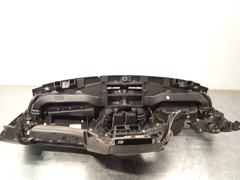 Recambio de salpicadero para iveco daily vi furgoneta 33s16, 35s16, 35c16, 40c16, 50c16 referencia OEM IAM 5802518566  