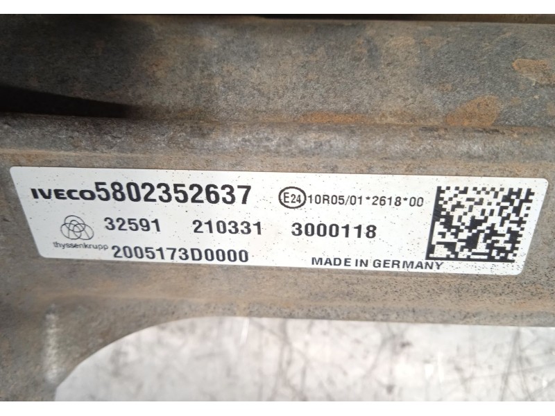 Recambio de cremallera direccion para iveco daily vi furgoneta 33s16, 35s16, 35c16, 40c16, 50c16 referencia OEM IAM 5802352637  