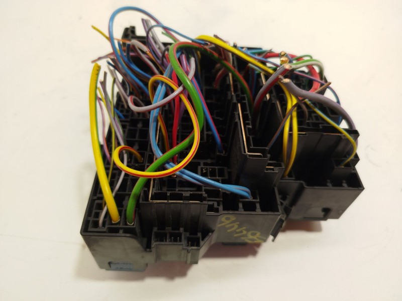 Recambio de caja reles / fusibles para ford fiesta vi (cb1, ccn) 1.25 referencia OEM IAM 8V5T14K012AMF  
