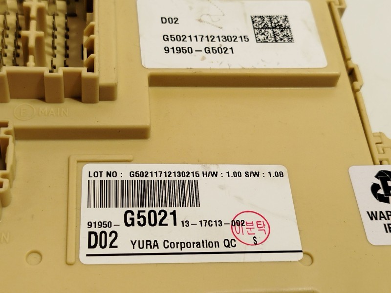 Recambio de caja reles / fusibles para kia niro i (de) 1.6 gdi hybrid referencia OEM IAM 91950G5021  