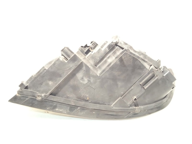 Recambio de faro derecho para volvo v50 (545) 2.0 d referencia OEM IAM 30698890  0301198274
