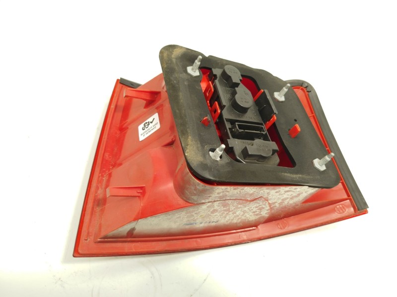 Recambio de piloto trasero izquierdo para audi allroad c5 (4bh) 2.5 tdi quattro referencia OEM IAM 4B9945095F  