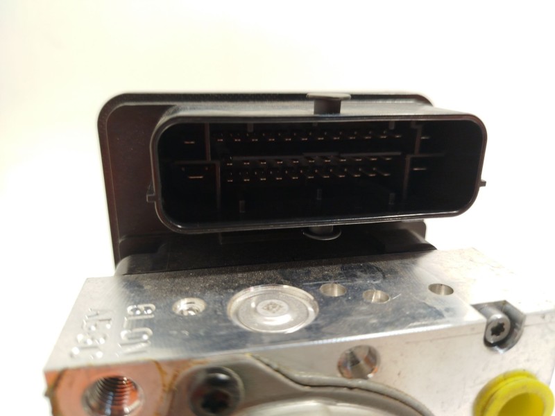 Recambio de abs para kia rio (yb) drive referencia OEM IAM 58920H8200 BE6003V102 MGH85ADBH6013V101