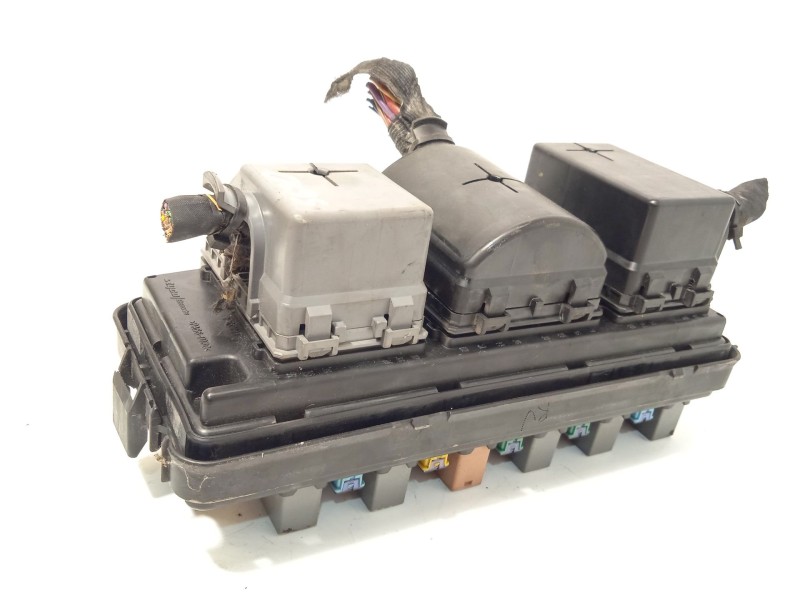 Recambio de caja reles / fusibles para opel antara a (l07) 2.0 cdti referencia OEM IAM 96821094  