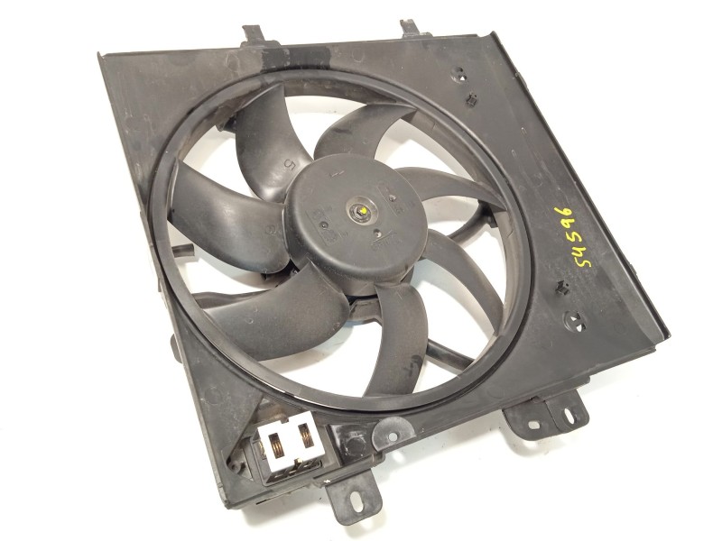 Recambio de electroventilador para citroën c3 iii (sx) 1.2 puretech 82 referencia OEM IAM 9829774580  