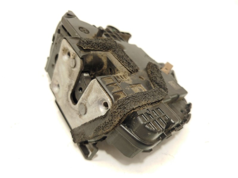 Recambio de cerradura puerta trasera derecha para renault clio iv (bh_) 0.9 tce 90 referencia OEM IAM 825004167R  