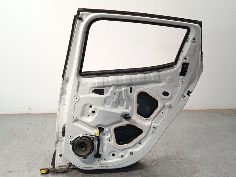 Recambio de puerta trasera derecha para renault clio iv (bh_) 0.9 tce 90 referencia OEM IAM 821008626R  