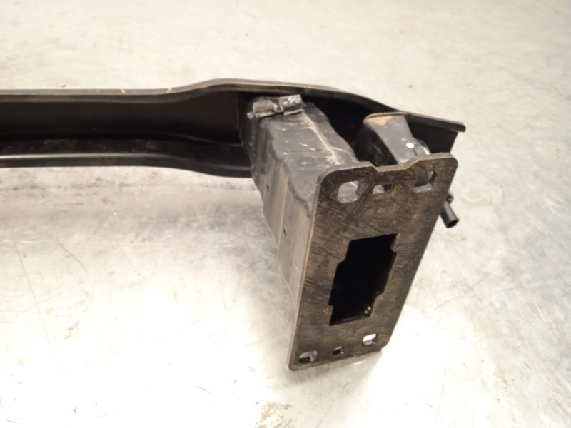 Recambio de refuerzo paragolpes delantero para bmw x1 (e84) sdrive 18 d referencia OEM IAM 51112990187  