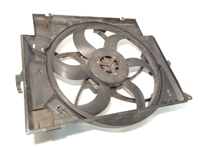 Recambio de electroventilador para bmw x1 (e84) sdrive 18 d referencia OEM IAM 7588974 67327588974 