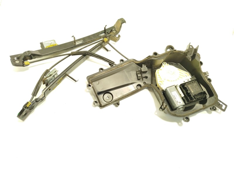 Recambio de elevalunas delantero derecho para seat leon (1p1) 1.9 tdi referencia OEM IAM 1P0837402J  