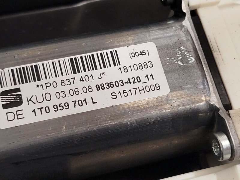Recambio de elevalunas delantero izquierdo para seat leon (1p1) 1.9 tdi referencia OEM IAM 1P0837401J  