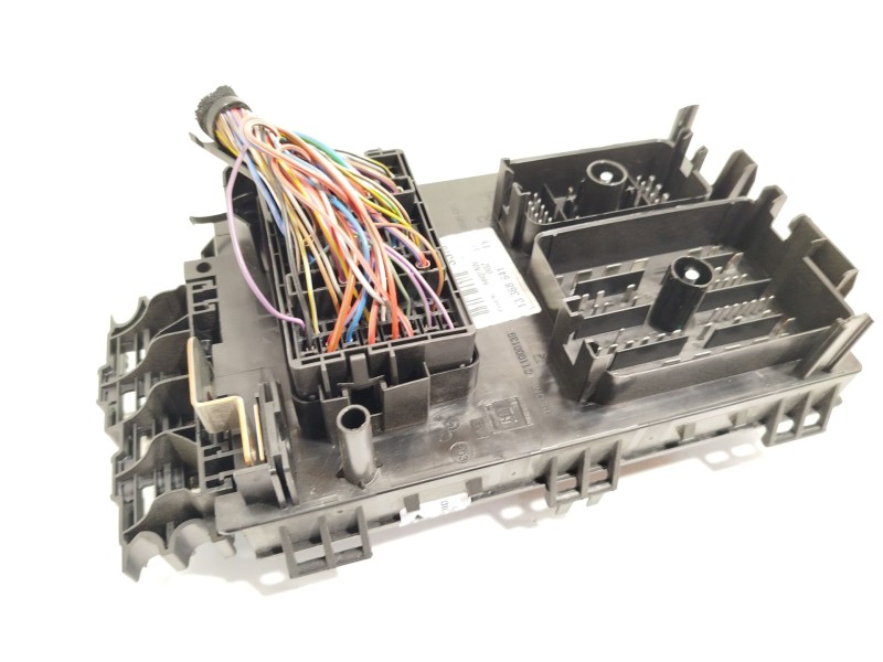 Recambio de caja reles / fusibles para opel astra j (p10) 1.7 cdti (68) referencia OEM IAM 13368641  