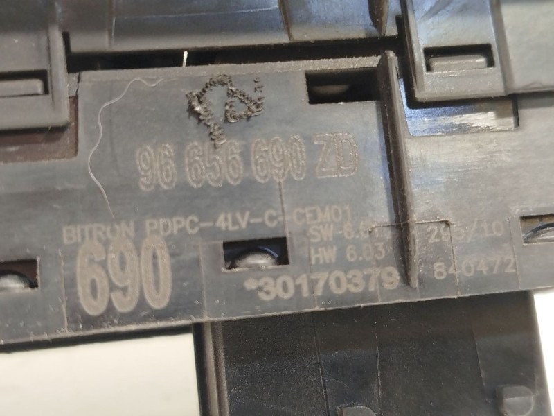 Recambio de mando elevalunas delantero izquierdo para peugeot 508 i (8d_) 2.2 hdi referencia OEM IAM 96656690ZD 6490NP 