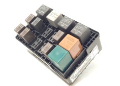 Recambio de caja reles / fusibles para ssangyong rexton / rexton ii (gab_) 2.7 d 4x4 referencia OEM IAM 8210108J72   2