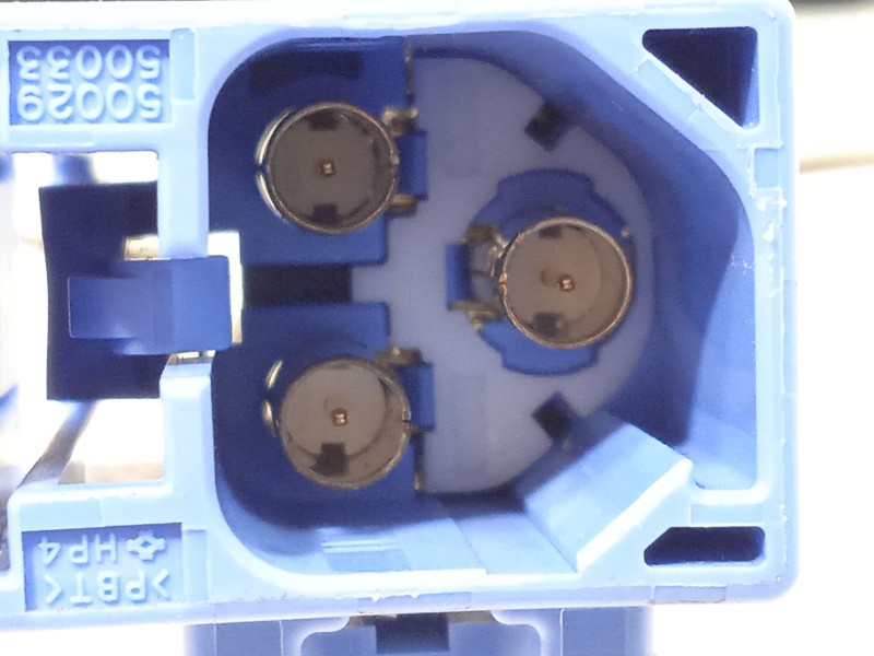 Recambio de antena para mazda 3 hatchback (bp) 2.0 skyactiv-g m hybrid referencia OEM IAM BDMD66T30  