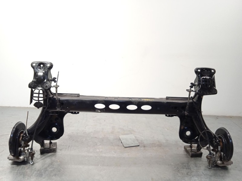 Recambio de puente trasero para skoda kamiq (nw4) 1.0 tsi referencia OEM IAM 2Q0501053CM  