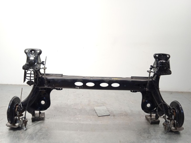Recambio de puente trasero para skoda kamiq (nw4) 1.0 tsi referencia OEM IAM 2Q0501053CM  