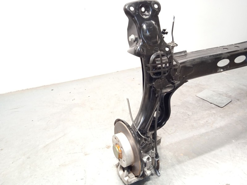Recambio de puente trasero para skoda kamiq (nw4) 1.0 tsi referencia OEM IAM 2Q0501053CM  