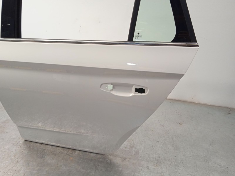 Recambio de puerta trasera izquierda para skoda kamiq (nw4) 1.0 tsi referencia OEM IAM 658833051B  