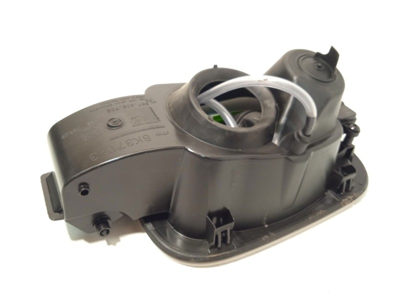 Recambio de tapa exterior combustible para skoda kamiq (nw4) 1.0 tsi referencia OEM IAM 657809702  
