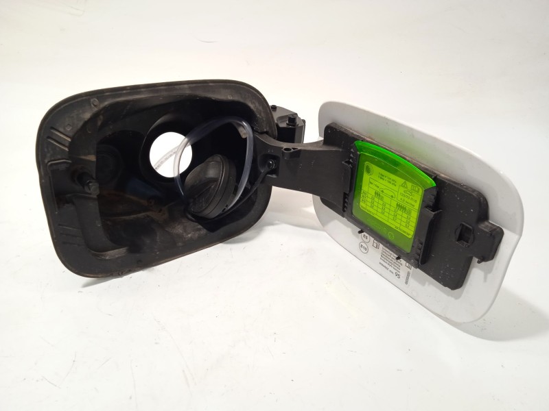 Recambio de tapa exterior combustible para skoda kamiq (nw4) 1.0 tsi referencia OEM IAM 657809702  