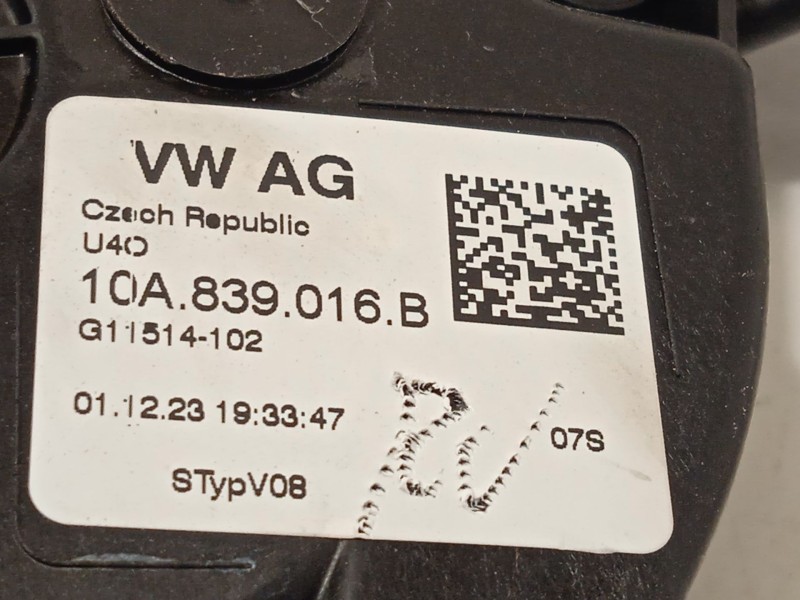 Recambio de cerradura puerta trasera derecha para skoda kamiq (nw4) 1.0 tsi referencia OEM IAM 10A839016B  