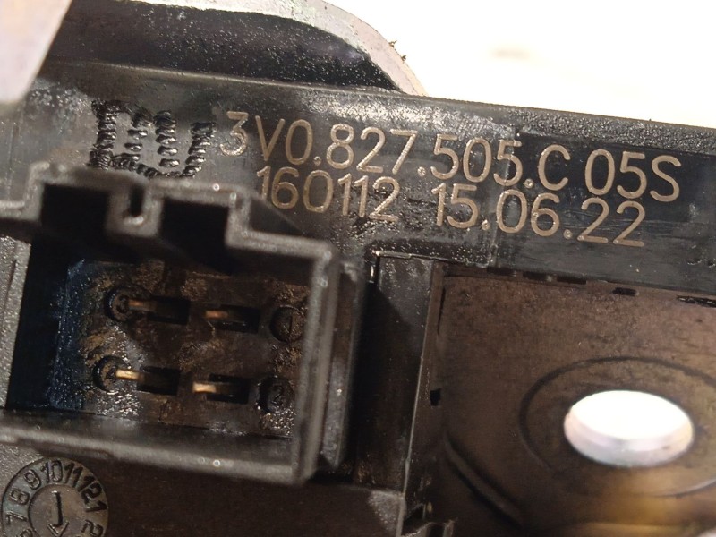 Recambio de cerradura maletero / porton para skoda kamiq (nw4) 1.0 tsi referencia OEM IAM 3V0827505C 3V0827505C05S 