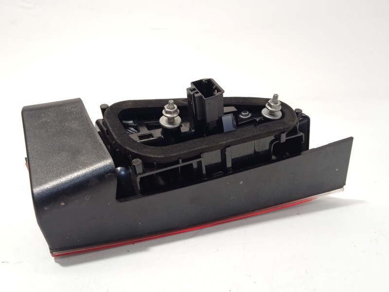 Recambio de piloto trasero derecho interior para skoda kamiq (nw4) 1.0 tsi referencia OEM IAM 658945308  