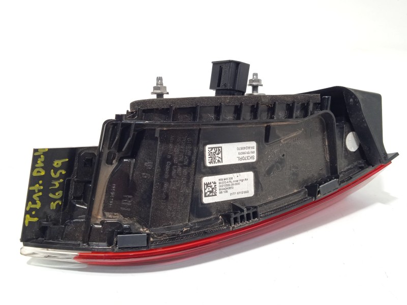 Recambio de piloto trasero derecho interior para skoda kamiq (nw4) 1.0 tsi referencia OEM IAM 658945308  