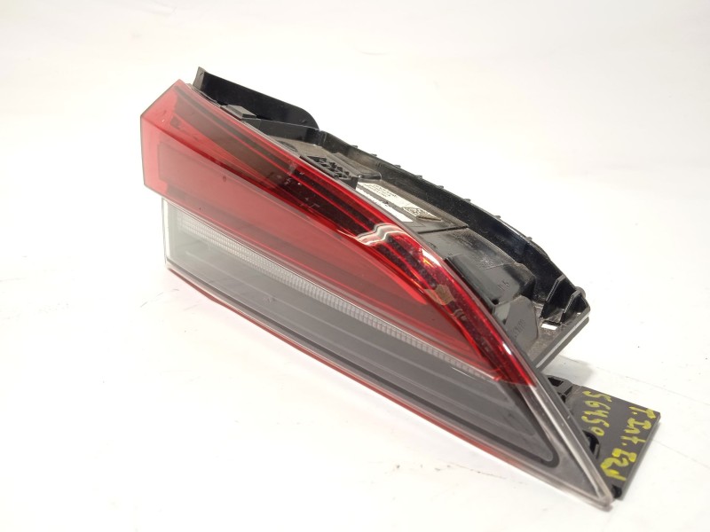 Recambio de piloto trasero izquierdo interior para skoda kamiq (nw4) 1.0 tsi referencia OEM IAM 658945307  