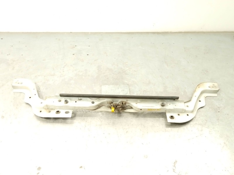 Recambio de travesaño superior para citroën nemo monospace 1.3 hdi 75 referencia OEM IAM  7106F6 