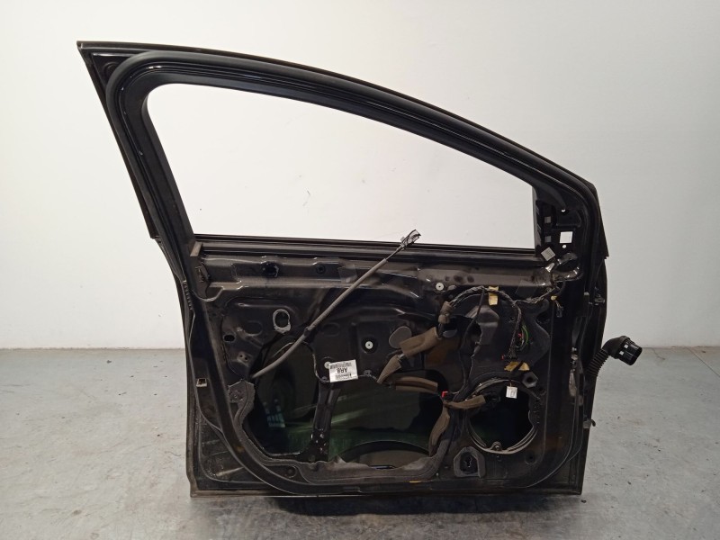 Recambio de puerta delantera izquierda para ford focus iii 1.6 tdci referencia OEM IAM 2147846 PBM51A20125BF 