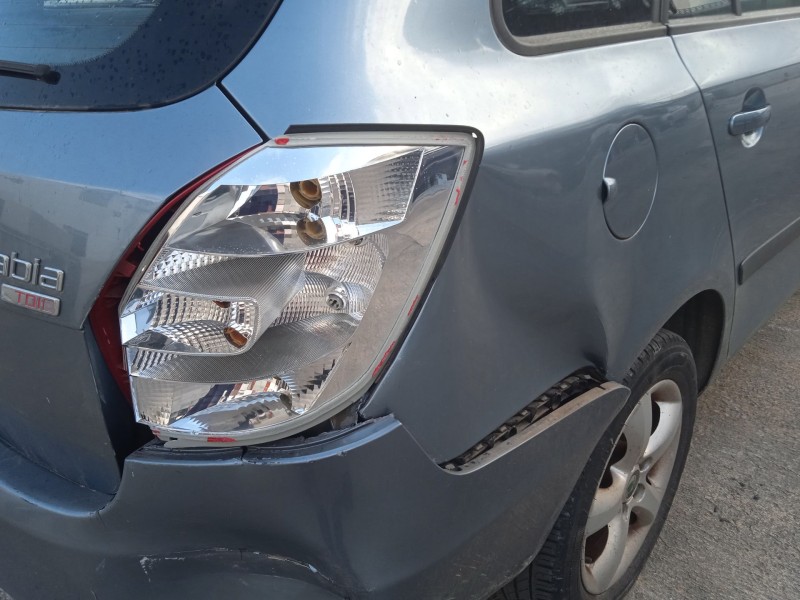 skoda fabia ii combi (545) del año 2011