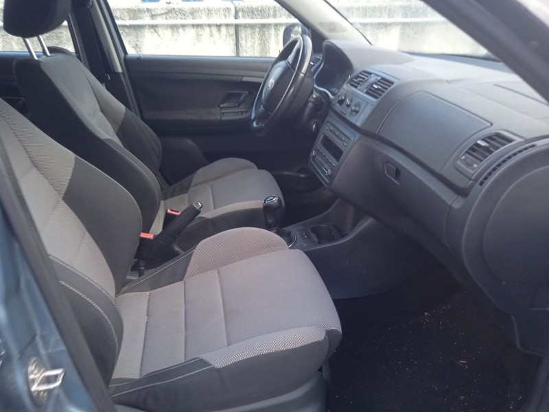 skoda fabia ii combi (545) del año 2011