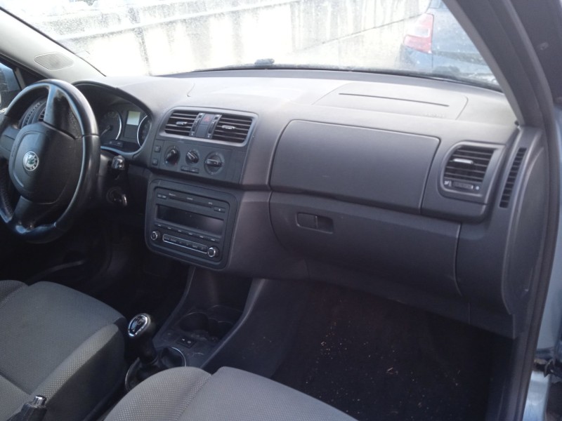 skoda fabia ii combi (545) del año 2011