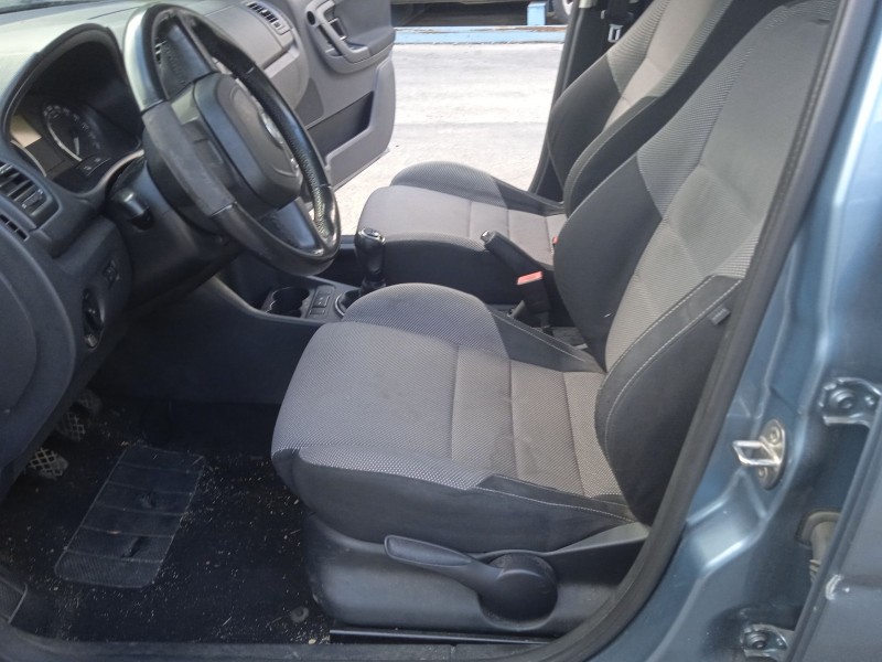 skoda fabia ii combi (545) del año 2011