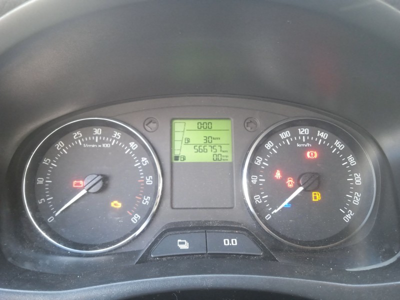 skoda fabia ii combi (545) del año 2011