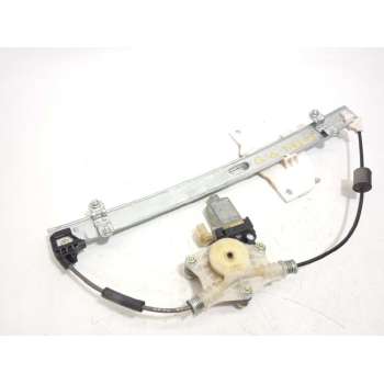 ELEVALUNAS DELANTERO DERECHO 82460G6000 