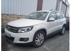 VOLKSWAGEN TIGUAN (5N_)
