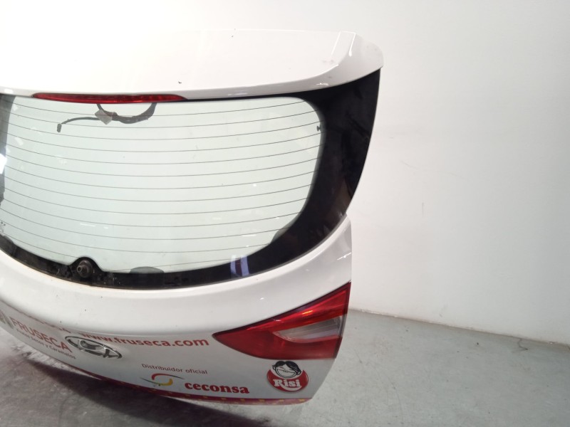 Recambio de porton trasero para hyundai i30 (gd) 1.4 crdi referencia OEM IAM 73700A6000 87211A6001 
