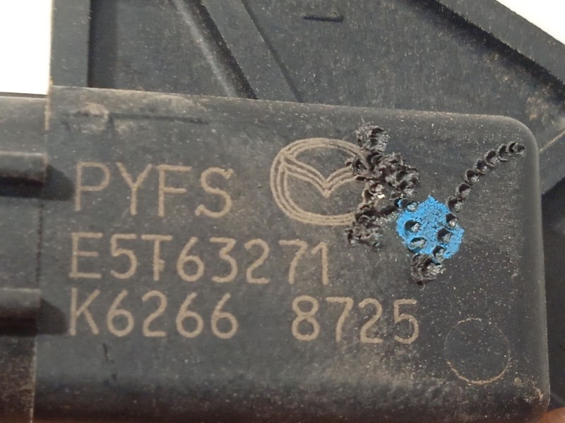 Recambio de caudalimetro para mazda cx-5 (kf) 2.5 awd referencia OEM IAM PYFS13215  E5T63271